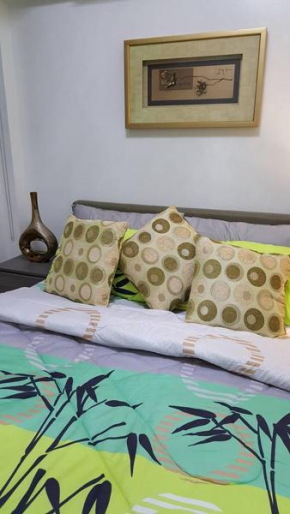 Отель SoleMare Parksuites LuxSensa  Манила